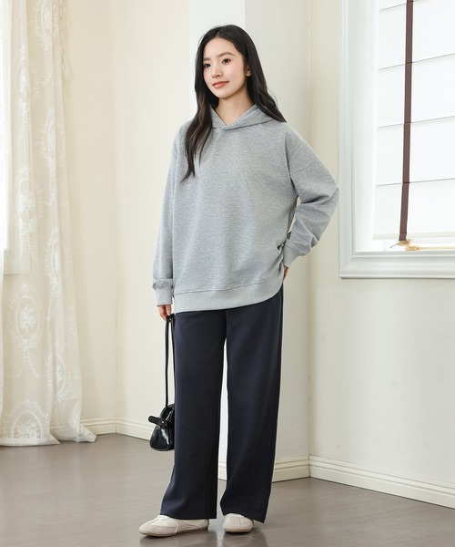 DAYRA（デイラ）の「フード付き ベーシック 長袖 スウェット プルオーバー（パーカー・レディース・ダークグレー/ホワイト/ライトグレー/ブラック・M/XL）」の13枚目の写真