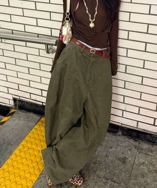 CANVAS+（キャンバスプラス）の「【CANVAS＋】立体スーパールーズワイドパンツ（その他パンツ・レディース・カーキ・L/M/S）」の5枚目の写真
