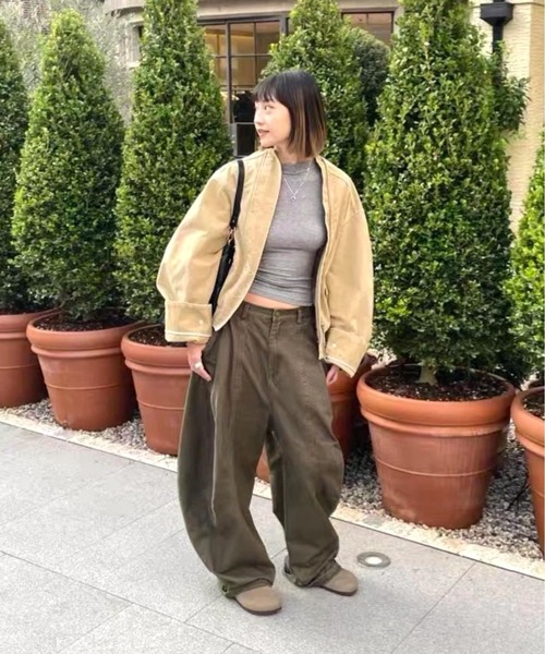 CANVAS+（キャンバスプラス）の「【CANVAS＋】立体スーパールーズワイドパンツ（その他パンツ・レディース・カーキ・L/M/S）」の12枚目の写真