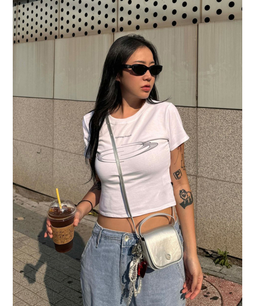 Opening Project（オープニングプロジェクト）の「W Cropped Symbol T Shirt - 3D / White（Tシャツ/カットソー・レディース・その他・1/2）」の3枚目の写真