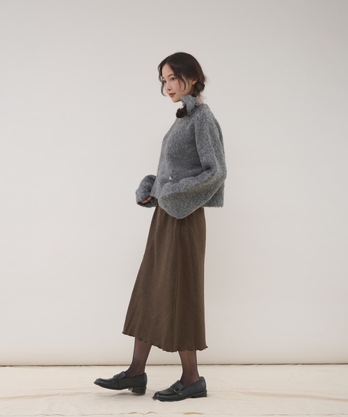 MUHET(ミュエータ)の「loop yarn short knit & scrunchie set / ループヤーンショート丈ニット&シュシュセット(ニット/セーター・レディース・チャコールグレー/ライトブルー/ブラウン・FREE)」の13枚目の写真