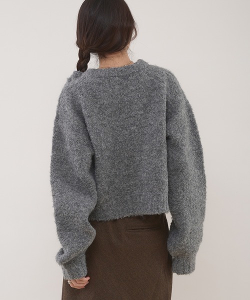 MUHET(ミュエータ)の「loop yarn short knit & scrunchie set / ループヤーンショート丈ニット&シュシュセット(ニット/セーター・レディース・チャコールグレー/ライトブルー/ブラウン・FREE)」の11枚目の写真