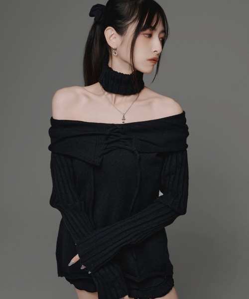 .KOM(ドットコム)の「『.KOM/ドットケーオーエム』デザイントップ【GC】(Tシャツ/カットソー・レディース・ブラック/カーキ・FREE)」の1枚目の写真