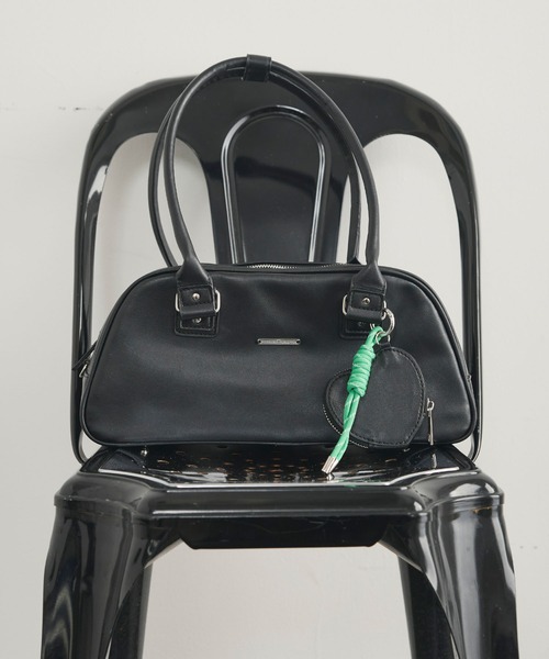 ELLEgirl（エルガール）の「チャーム付きボストンバッグ（ボストンバッグ・レディース・ブラウン/ブラック・FREE）」の5枚目の写真