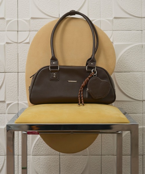 ELLEgirl（エルガール）の「チャーム付きボストンバッグ（ボストンバッグ・レディース・ブラウン/ブラック・FREE）」の6枚目の写真