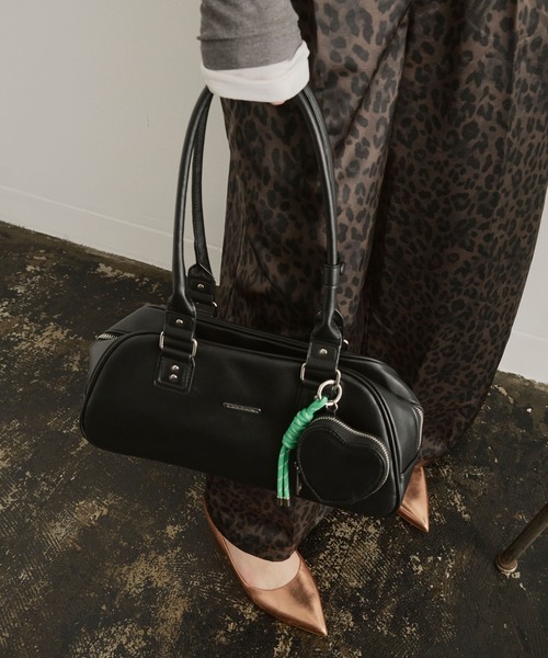 ELLEgirl（エルガール）の「チャーム付きボストンバッグ（ボストンバッグ・レディース・ブラウン/ブラック・FREE）」の11枚目の写真