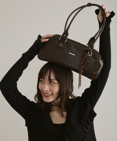 ELLEgirl（エルガール）の「チャーム付きボストンバッグ（ボストンバッグ・レディース・ブラウン/ブラック・FREE）」の14枚目の写真