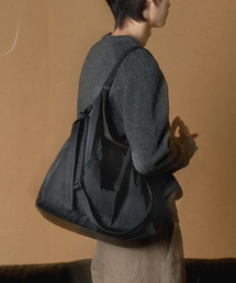 SSRL（シエスタ ロイヤル レーベル）の「Essential 2way Shoulder Bag / Black（ショルダーバッグ）」