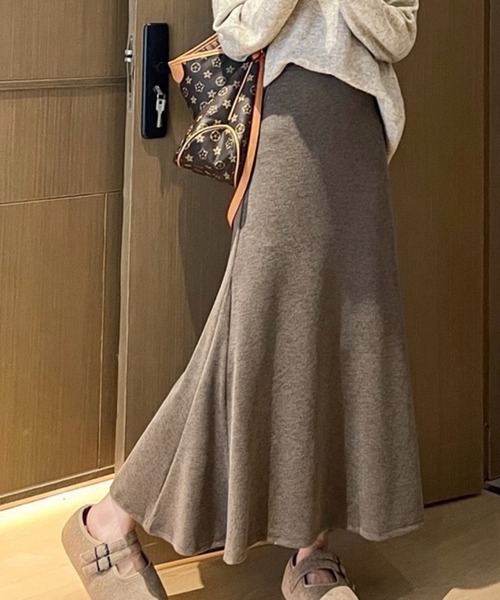 SHOUYO(ショウヨウ)の「美ラインフレアニットスカート/上品シルエット/大人フェミニン(スカート・レディース・ブラック/オフホワイト/ブラウン・M)」の9枚目の写真