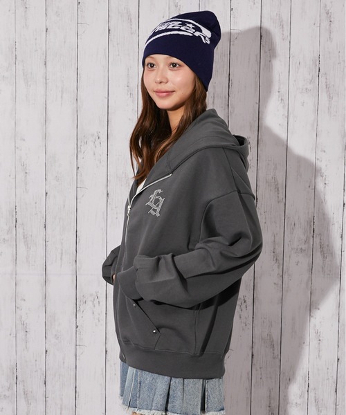 GORGE（ゴージ）の「《背中クロス×ロゴ×胸ワンポイントロゴ》裏毛ジップパーカー　秋冬（パーカー・レディース・スミクロ/ブラック/オートミール・F）」の11枚目の写真