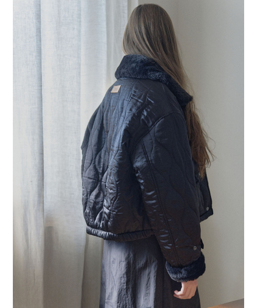 AVANT-G（アバン）の「Wave Quilting Short Padding -BLACK（ダウンジャケット/コート・レディース・カーキ/ブラック・FREE）」の5枚目の写真