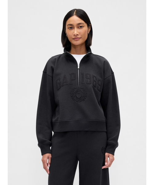 GAP(ギャップ)の「ヴィンテージソフト Gap1969ロゴ ハーフジップ プルオーバー(スウェット・レディース・ブラック/ライトブルー/ブラウン/ピンク/グレー・XS/XXS/XL/L/M/S)」の2枚目の写真