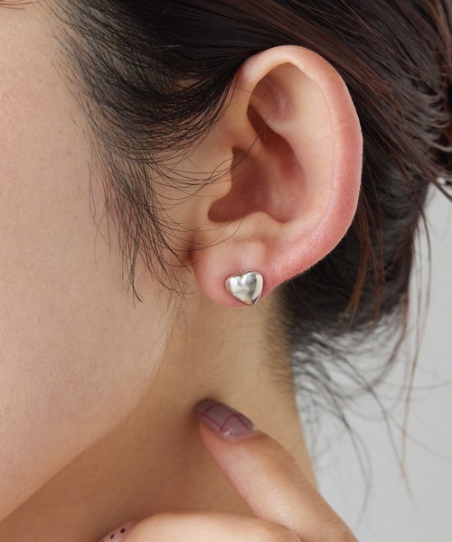 COLLAGE GALLARDAGALANTE（コラージュガリャルダガランテ）の「Sivelle./Silver925ハートピアス（ピアス（両耳用）・レディース・シルバー・FREE）」の2枚目の写真