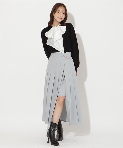 AND COUTURE(アンドクチュール)の「アシメプリーツスカート(スカート・レディース・サックスブルー/キャメル/チャコールグレー・MEDIUM/SMALL)」の2枚目の写真