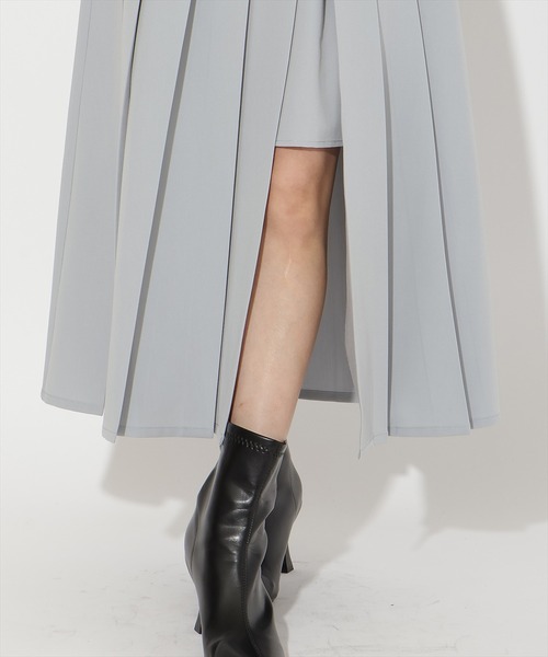 AND COUTURE(アンドクチュール)の「アシメプリーツスカート(スカート・レディース・サックスブルー/キャメル/チャコールグレー・MEDIUM/SMALL)」の17枚目の写真