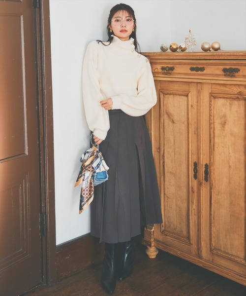 AND COUTURE(アンドクチュール)の「アシメプリーツスカート(スカート・レディース・サックスブルー/キャメル/チャコールグレー・MEDIUM/SMALL)」の4枚目の写真