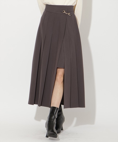 AND COUTURE(アンドクチュール)の「アシメプリーツスカート(スカート・レディース・サックスブルー/キャメル/チャコールグレー・MEDIUM/SMALL)」の7枚目の写真