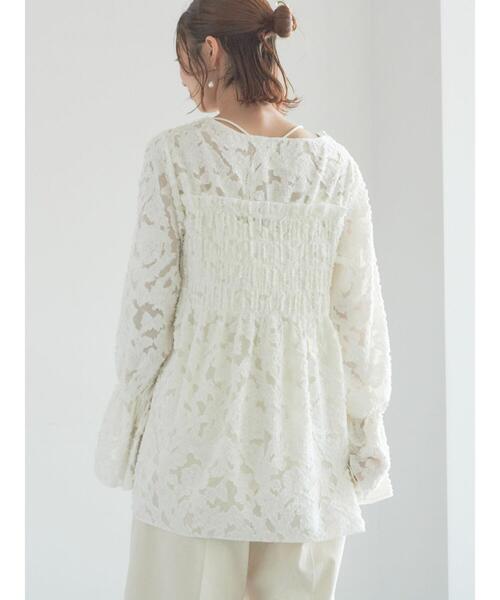 Te chichi（テチチ）の「【宮本茉由着用】カットジャガードチュニックブラウス（シャツ/ブラウス・レディース・オフホワイト/サックスブルー・F）」の12枚目の写真