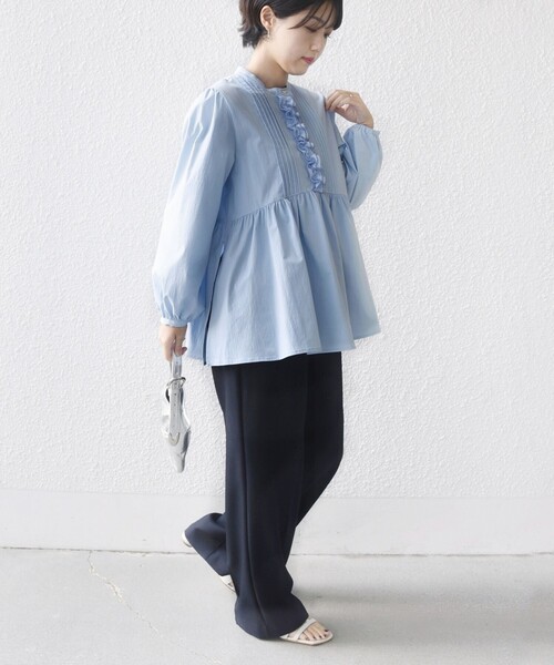 SHIPS(シップス)の「【WEB限定】〈手洗い可能〉フリル 刺繍 ペプラム ブラウス(シャツ/ブラウス・レディース・オフホワイト/ライトブルー/ネイビー・ONE SIZE)」の15枚目の写真