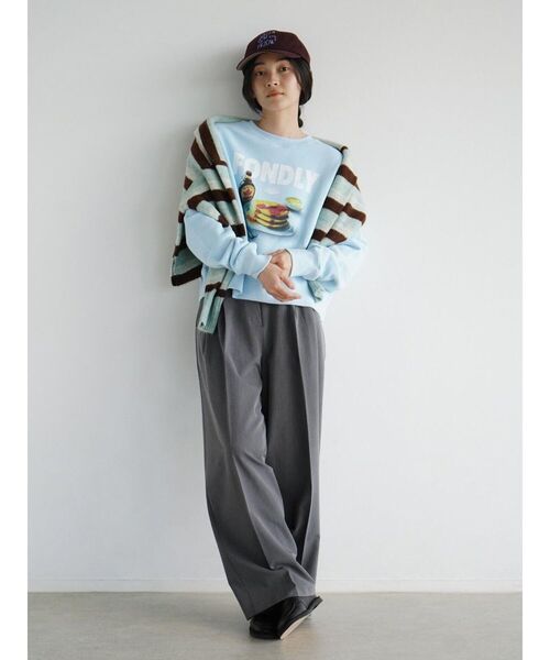 FIKA.(フィーカ)の「Pancake print sweatshirt(スウェット・レディース・ライトグレー/ブラウン/ライトブルー・MEDIUM)」の6枚目の写真