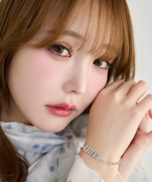 one after another NICE CLAUP（ワンアフターアナザーナイスクラップ）の「【Latini】ロゴブレスレット（ブレスレット・レディース・ゴールド/シルバー・FREE）」の4枚目の写真