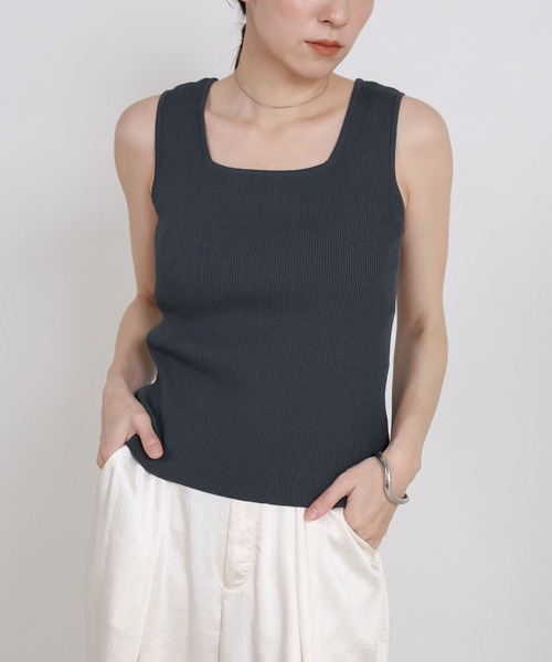 select MOCA(セレクトモカ)の「2WAYスクエアノースリーブリブニット(ニット/セーター・レディース・オフホワイト/スミクロ/ブラック・FREE)」の3枚目の写真