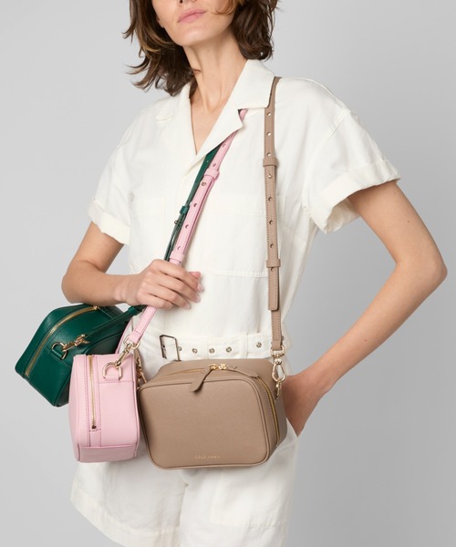 COLE HAAN（コールハーン）の「ゴー エニウェア カメラバッグ womens（ショルダーバッグ・レディース・ピンク・OSFA）」の2枚目の写真