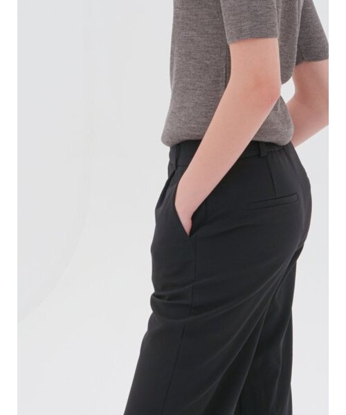 ACUD(アクド)の「Semi Wide Slacks _Black(スラックス・レディース・ブラック・S/M/L)」の4枚目の写真