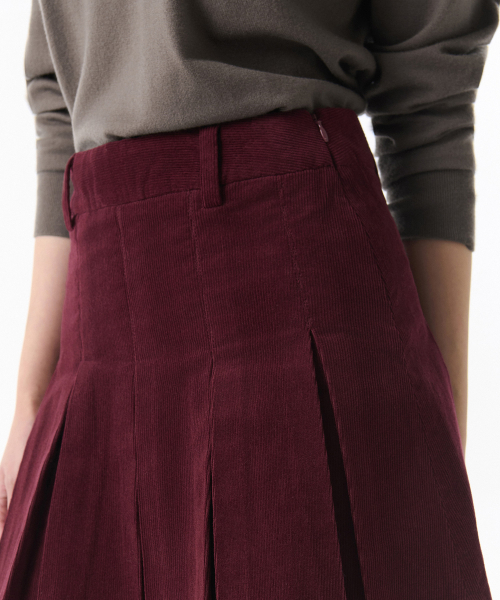MUSINSA STANDARD WOMAN（ムシンサスタンダードウーマン）の「ウィメンズコーデュロイプリーツミニスカート[バーガンディ]（スカート・レディース・その他・SMALL/MEDIUM/X-SMALL/LARGE）」の3枚目の写真