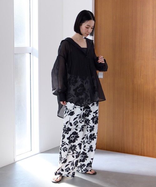 Aunely（オーネリー）の「【Aunely】涼しげ エフォートレス イージー ワイドパンツ＜YOSOOIシリーズ＞（その他パンツ・レディース・ブラック系/ブラック系1/ブラウン/ベージュ/アイボリー系/グレー/ホワイト系/ブラック・L/M/S）」の2枚目の写真