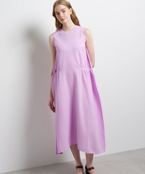 LANVIN en Bleu(ランバンオンブルー)の「ジャガードニットフレアワンピース(ワンピース・レディース・ブラック/ピンク/ブルー・38)」の3枚目の写真