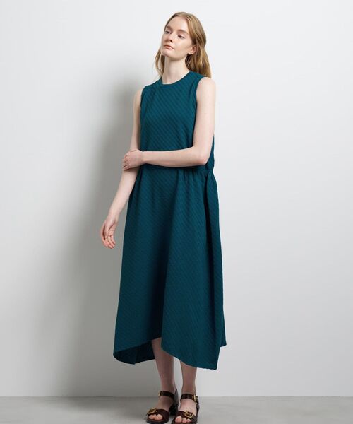LANVIN en Bleu(ランバンオンブルー)の「ジャガードニットフレアワンピース(ワンピース・レディース・ブラック/ピンク/ブルー・38)」の1枚目の写真