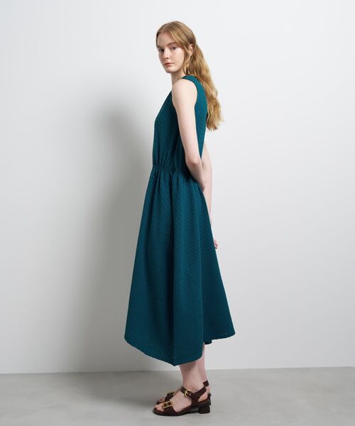 LANVIN en Bleu(ランバンオンブルー)の「ジャガードニットフレアワンピース(ワンピース・レディース・ブラック/ピンク/ブルー・38)」の5枚目の写真