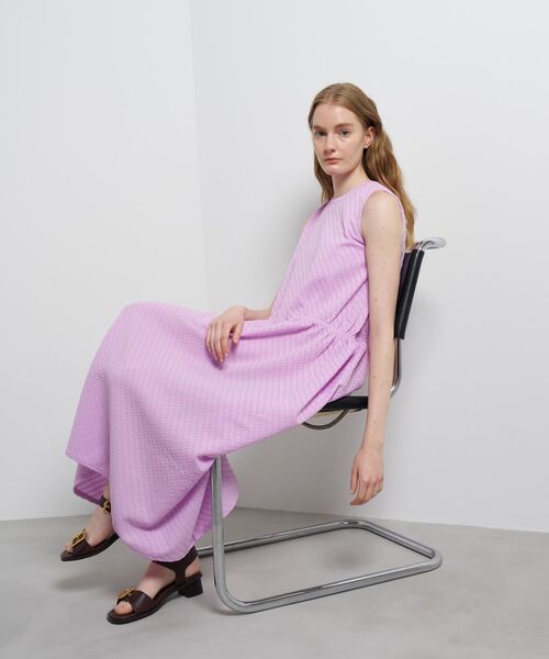LANVIN en Bleu(ランバンオンブルー)の「ジャガードニットフレアワンピース(ワンピース・レディース・ブラック/ピンク/ブルー・38)」の15枚目の写真