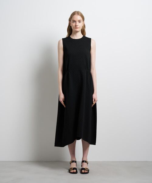 LANVIN en Bleu(ランバンオンブルー)の「ジャガードニットフレアワンピース(ワンピース・レディース・ブラック/ピンク/ブルー・38)」の16枚目の写真
