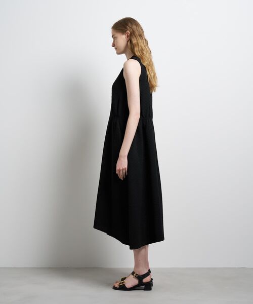 LANVIN en Bleu(ランバンオンブルー)の「ジャガードニットフレアワンピース(ワンピース・レディース・ブラック/ピンク/ブルー・38)」の17枚目の写真