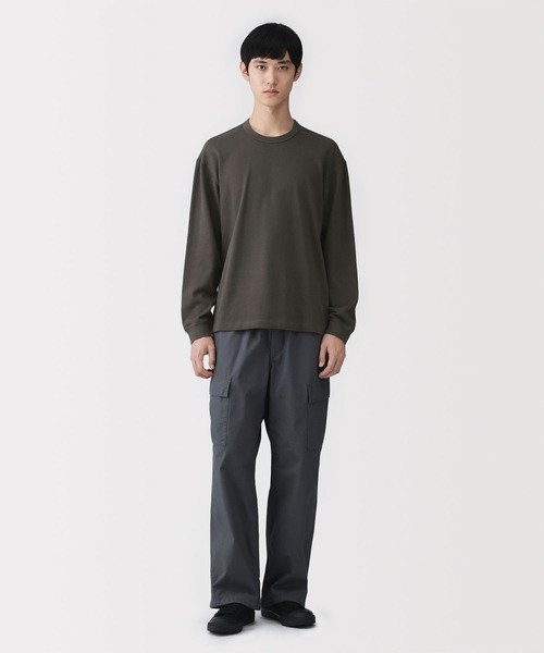 MUJI Labo（ムジラボ）の「〔MUJI Labo〕紳士　昔ながらの製法で編み立てたミニ裏毛クルーネック長袖Ｔシャツ（Tシャツ/カットソー・メンズ・チャコールグレー/ダークネイビー/ライトグレー・L/M/S/XL）」の4枚目の写真