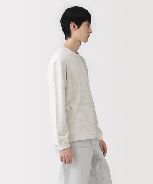 MUJI Labo（ムジラボ）の「〔MUJI Labo〕紳士　昔ながらの製法で編み立てたミニ裏毛クルーネック長袖Ｔシャツ（Tシャツ/カットソー・メンズ・チャコールグレー/ダークネイビー/ライトグレー・L/M/S/XL）」の8枚目の写真