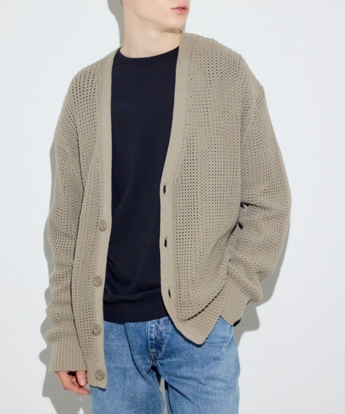 AZUL by moussy（アズールバイマウジー）の「ニットメッシュカーディガン（カーディガン/ボレロ・メンズ・ブラック/サックスブルー/ダークベージュ・MEDIUM/LARGE）」の3枚目の写真