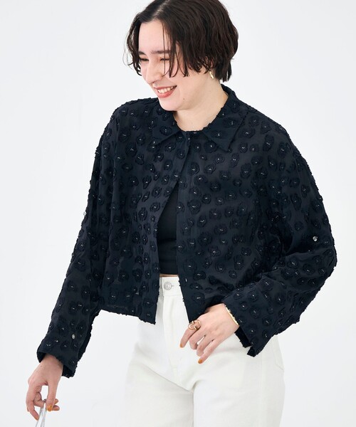NOLLEY’S（ノーリーズ）の「【KIRYU】ウォッシャブル花柄ジャガードシャツ（シャツ/ブラウス・レディース・ホワイト/ネイビー・38）」の3枚目の写真