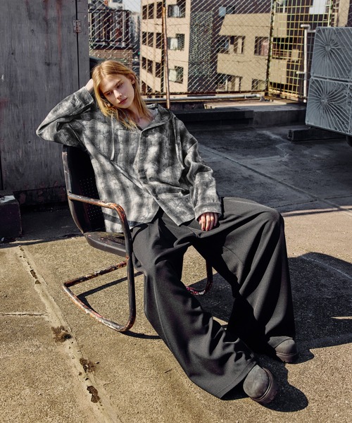 ROCHEM（ローシェン）の「ヴィンテージ加工オーバーサイズシャツフーディー（シャツ/ブラウス・メンズ・ブラウン系/ネイビー系/ブラック系・XS/S/M/L）」の15枚目の写真