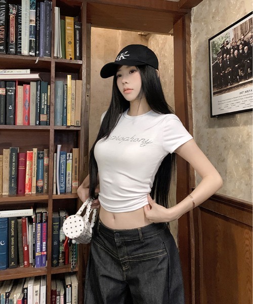 kirakiraShop(キラキラショップ)の「ラインストーン ロゴ クロップド Tシャツ(Tシャツ/カットソー・レディース・ネイビー/ホワイト・FREE)」の8枚目の写真