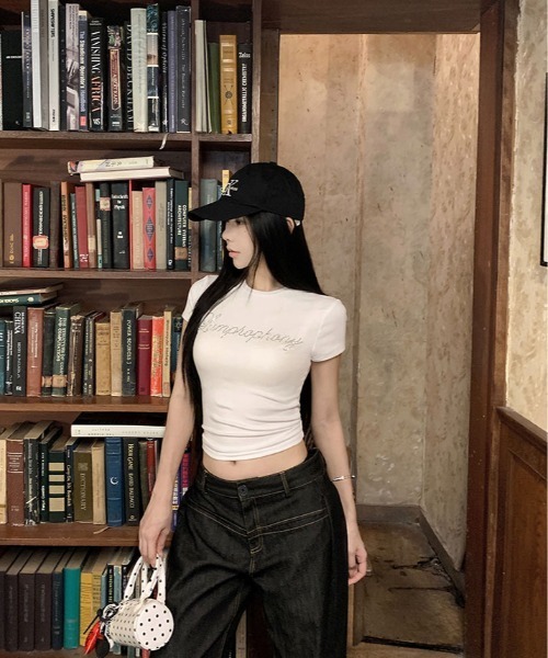 kirakiraShop(キラキラショップ)の「ラインストーン ロゴ クロップド Tシャツ(Tシャツ/カットソー・レディース・ネイビー/ホワイト・FREE)」の10枚目の写真