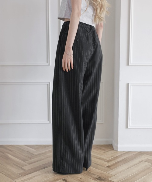 MSGirl(エムエスジーガール)の「Buyer's Select/ ストライプタックワイドパンツ(その他パンツ・レディース・ブラック/チャコール・M)」の5枚目の写真