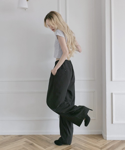 MSGirl(エムエスジーガール)の「Buyer's Select/ ストライプタックワイドパンツ(その他パンツ・レディース・ブラック/チャコール・M)」の12枚目の写真