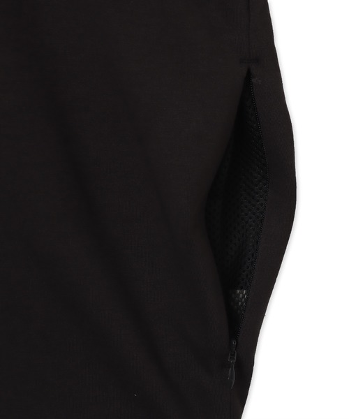 PUMA(プーマ)の「PUMA OVERSIZED SS TEE / プーマ ユニセックス オーバーサイズド ショートスリーブ T-シャツ(Tシャツ/カットソー・メンズ・ブラック/グリーン/ベージュ/ブラウン・XL/L/M/S)」の16枚目の写真