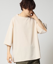 ARCADE（アーケード）の「身にまとうUVケア!梨地素材 クルーネックオーバーサイズ半袖カットソー（Tシャツ/カットソー）」