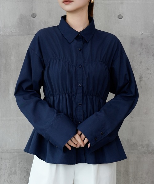 DRESS PLUS(ドレスプラス)の「ウエストシャーリング ペプラムシャツ 長袖(シャツ/ブラウス・レディース・サックスブルー/オフホワイト/ブラック/ネイビー・M)」の3枚目の写真