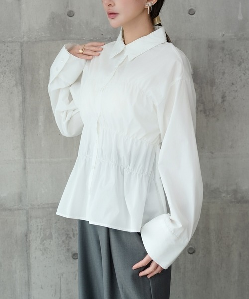 DRESS PLUS(ドレスプラス)の「ウエストシャーリング ペプラムシャツ 長袖(シャツ/ブラウス・レディース・サックスブルー/オフホワイト/ブラック/ネイビー・M)」の6枚目の写真