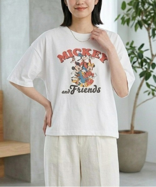 Disney(ディズニー)の「【DISNEY/ディズニー】キャラクターミッキー&フレンズ ヴィンテージライク プリント半袖Tシャツ(WIDEシルエット)(Tシャツ/カットソー・レディース・スカイブルー/オレンジ/ベージュ/オフホワイト・LARGE/MEDIUM)」の10枚目の写真